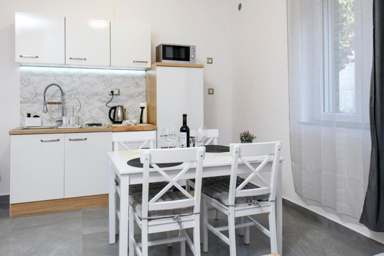 Apartment Delalle Spalato Esterno foto